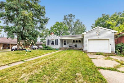 /international/us/12-e-14th-st-clintonville-wi-110101262950/