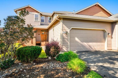 /international/us/8524-forest-ridge-loop-redmond-or-110100844536/