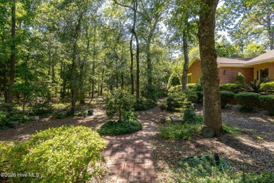 /international/us/105-magnolia-court-pine-knoll-shores-nc-110108585436/