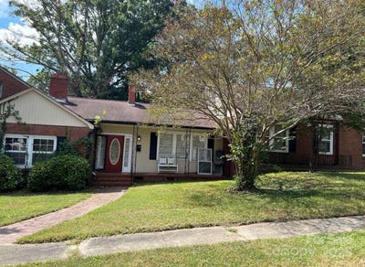 /international/us/411-woodlawn-avenue-gastonia-nc-110099079728/?lang=en