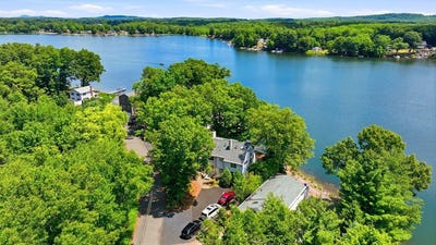 /international/us/14-iroquois-southwick-ma-110108875303/