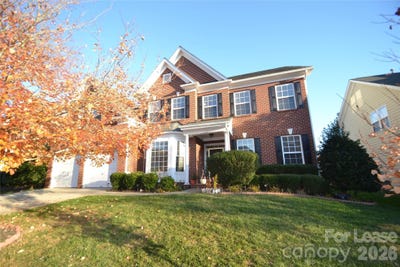 /international/us/221-montibello-drive-mooresville-nc-110106256566/
