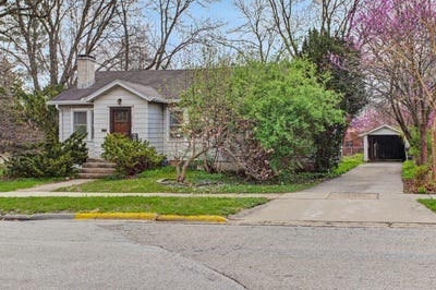 /international/us/2138-hughes-street-ames-ia-110107315667/