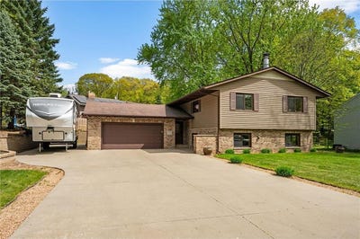 /international/us/2850-pheasant-circle-mound-mn-110108057794/