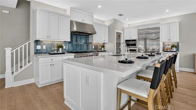 /international/us/27147-prominence-lane-valencia-ca-110120510292/