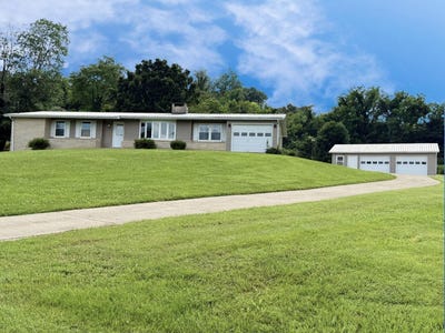 /international/us/131-lloyd-street-monticello-ky-110100551065/