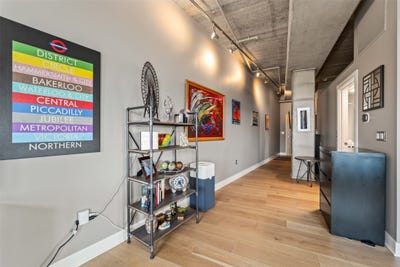 /international/us/309-e-5th-street-des-moines-ia-110119770168/