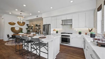 /international/us/965-walnut-terrace-montebello-ca-110105270247/