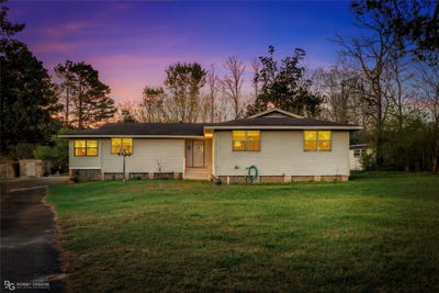 /international/us/251-tom-murphy-road-jamestown-la-110106375439/