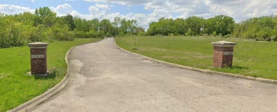/international/us/976-mesa-court-university-park-il-110104967046/