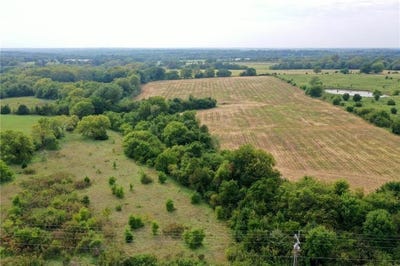/international/us/20530-webster-street-spring-hill-ks-110103671942/