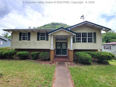 /international/us/6166-cabin-creek-road-wv-110107639559/