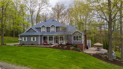 /international/us/256-queen-esther-drive-sayre-pa-110099998533/
