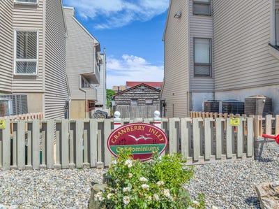 /international/us/132-sampson-avenue-seaside-heights-nj-110108635238/
