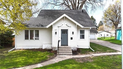 /international/us/817-w-lincoln-avenue-fergus-falls-mn-110105936477/