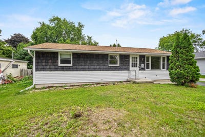 /international/us/928-n-6th-avenue-sturgeon-bay-wi-110108878159/