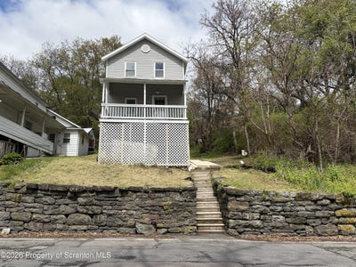 /international/us/66-smith-row-plymouth-pa-110107655503/