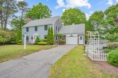 /international/us/12-copley-place-south-yarmouth-ma-110100391187/