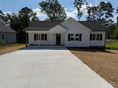 /international/us/166-plant-drive-appomattox-va-110100425133/