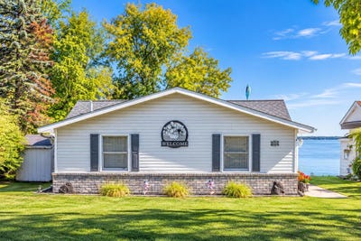 /international/us/6104-w-houghton-lake-drive-houghton-lake-mi-110120018857/