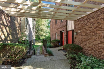 /international/us/204-mountainview-drive-chesterbrook-pa-110101199277/