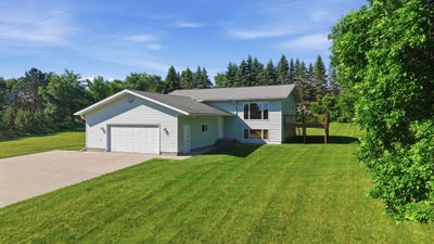 /international/us/28249-meadow-drive-detroit-lakes-mn-110109144186/