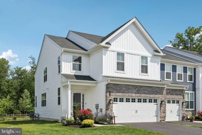 /international/us/213-wynstone-court-colmar-pa-110100348843/