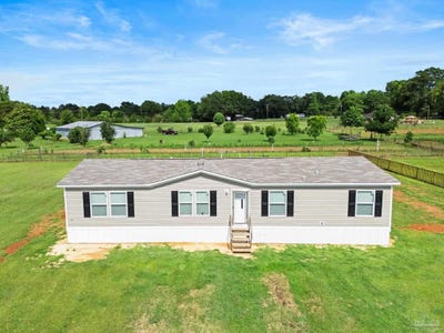 /international/us/209-clearview-rd-flomaton-al-110107986883/