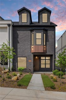 /international/us/1033-nw-a-street-bentonville-ar-110108125337/