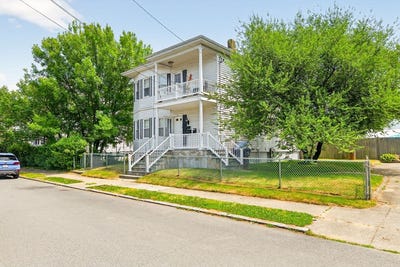 /international/us/84-frederick-st-new-bedford-ma-110100743569/