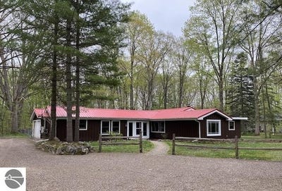 /international/us/2401-j-maddy-parkway-interlochen-mi-110099824628/?lang=zh-tw