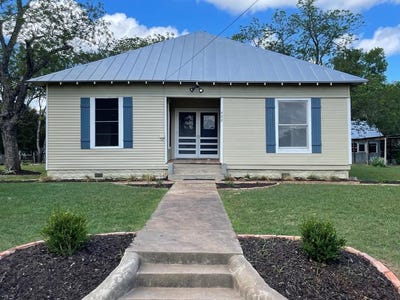 /international/us/422-s-orange-st-fredericksburg-tx-110106327084/