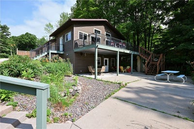 /international/us/n1936-county-highway-m-sarona-wi-110101266377/