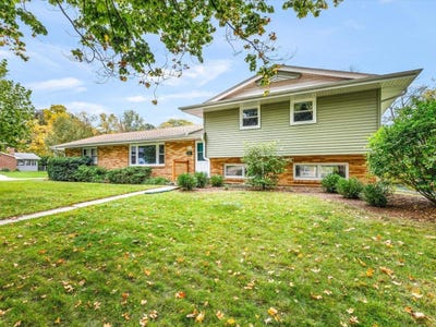 /international/us/423-wood-road-rockford-il-110120628577/