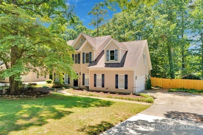 /international/us/2725-kirkholm-drive-matthews-nc-110101123403/