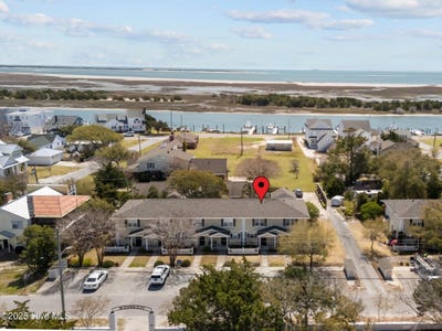 /international/us/1312-ann-street-beaufort-nc-110098300704/