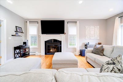 /international/us/11-saddle-hill-road-chester-ny-110099129882/