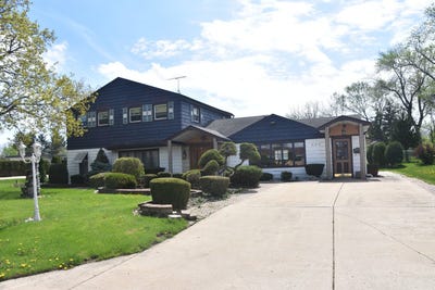/international/us/380-forest-preserve-drive-wood-dale-il-110107890536/