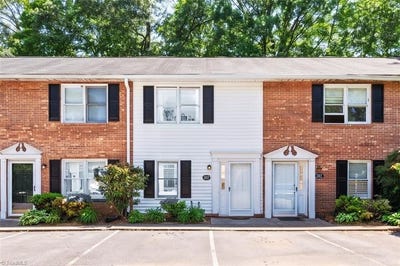 /international/us/5910-king-charles-court-clemmons-nc-110108165995/