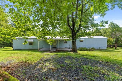 /international/us/1365-pinecrest-lane-lynchburg-va-110109882644/