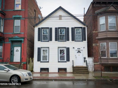 /international/us/358-1st-street-troy-ny-110100411331/