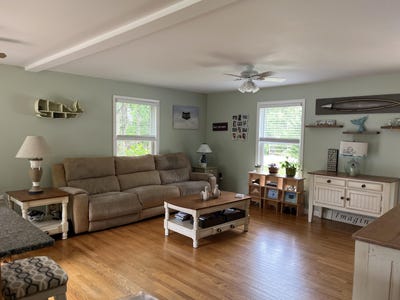/international/us/323-county-road-oak-bluffs-ma-110109770302/