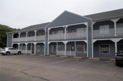 /international/us/5853-post-road-east-greenwich-ri-110107803306/