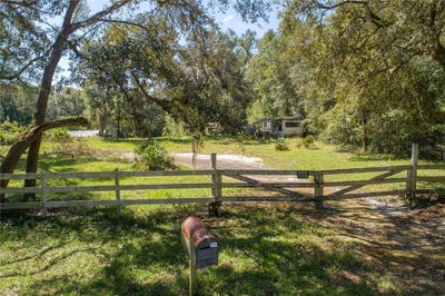 /international/us/104-ne-304th-avenue-old-town-fl-110093080214/