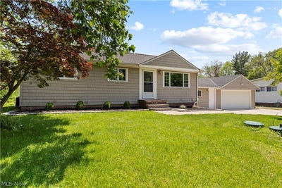 /international/us/15665-bennett-road-north-royalton-oh-110108169295/