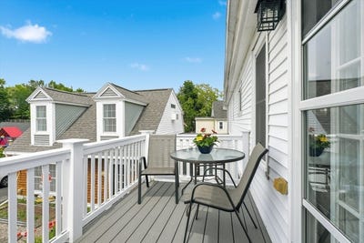 /international/us/27-haverhill-rd-amesbury-ma-110108543746/