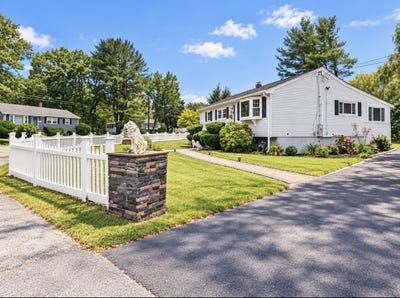 /international/us/26-michael-road-randolph-ma-110110423073/