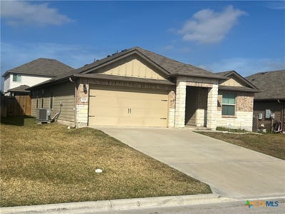 /international/us/104-green-jay-drive-jarrell-tx-110108354819/
