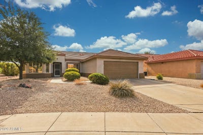 /international/us/18373-n-shimmer-lane-surprise-az-110119994545/