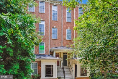 /international/us/4479-beacon-grove-circle-fairfax-va-110100835538/